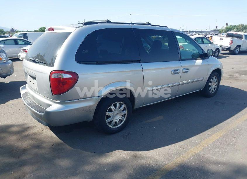 Photo 4 of 2005 Chrysler Town & COUNTRY TOURING (VIN 2C4GP54L35R218491)