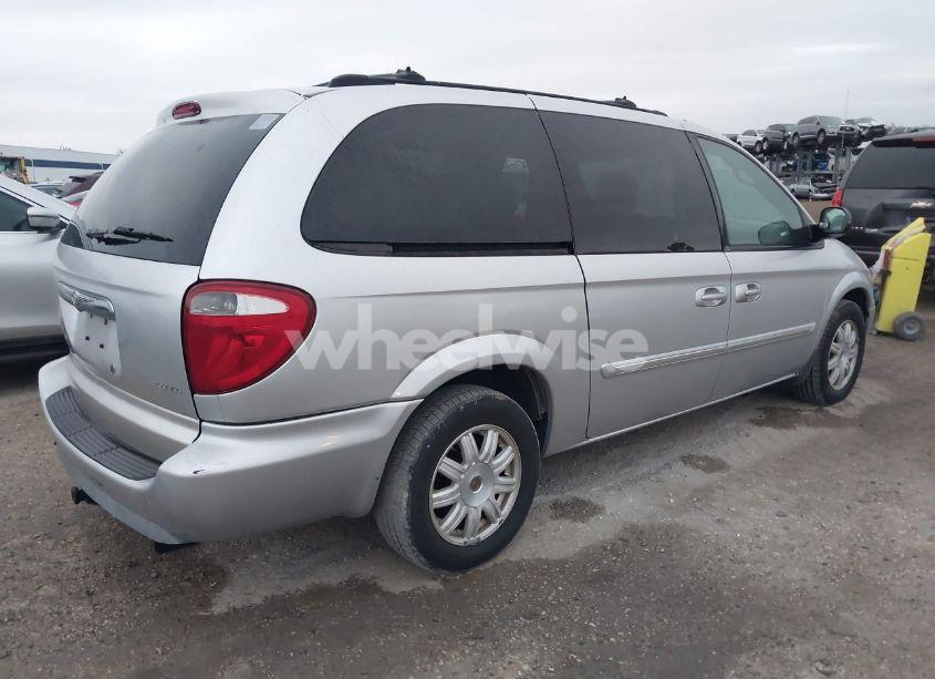 Photo 4 of 2005 Chrysler Town & COUNTRY TOURING (VIN 2C4GP54L35R263284)