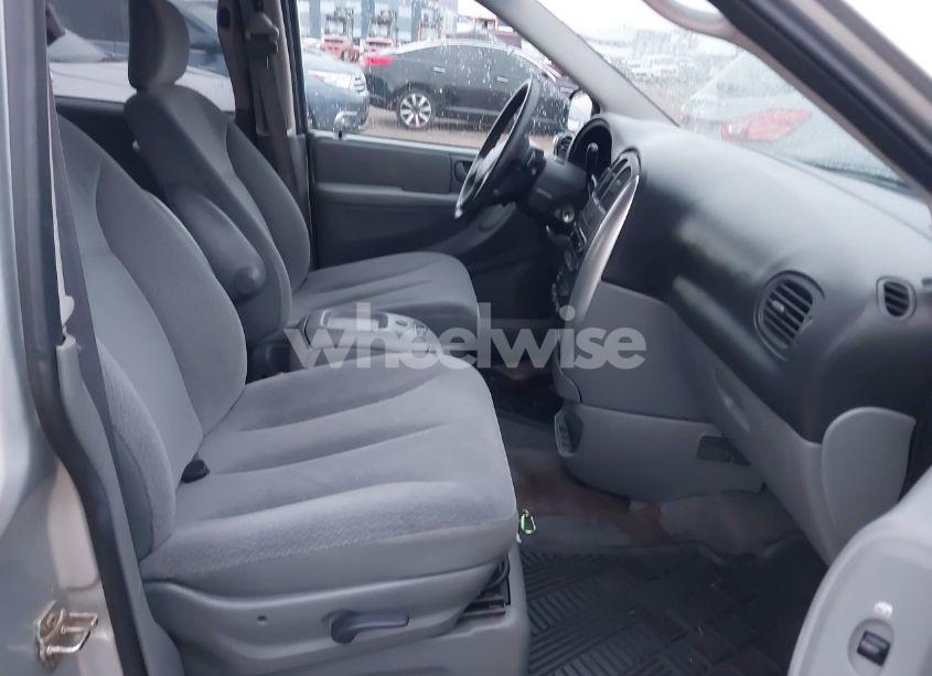 Photo 5 of 2005 Chrysler Town & COUNTRY TOURING (VIN 2C4GP54L35R263284)