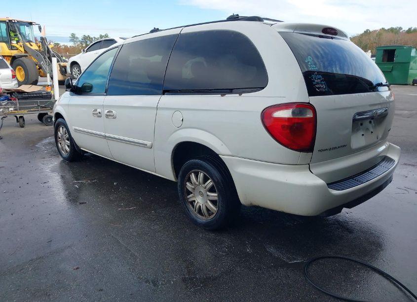 Photo 3 of 2005 Chrysler Town & COUNTRY TOURING (VIN 2C4GP54L35R429772)