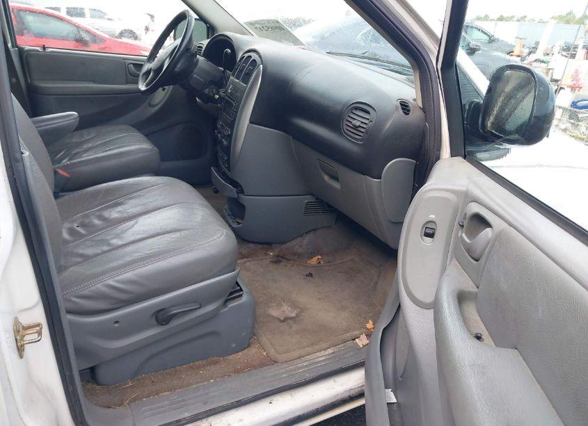 Photo 5 of 2005 Chrysler Town & COUNTRY TOURING (VIN 2C4GP54L35R429772)