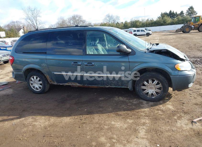 Photo 13 of 2005 Chrysler Town & COUNTRY TOURING (VIN 2C4GP54L35R530262)