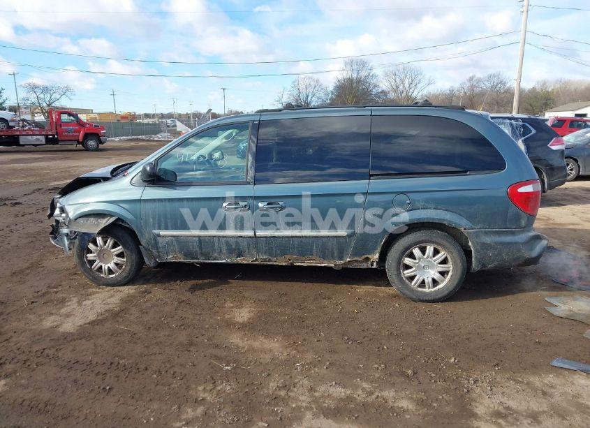 Photo 14 of 2005 Chrysler Town & COUNTRY TOURING (VIN 2C4GP54L35R530262)