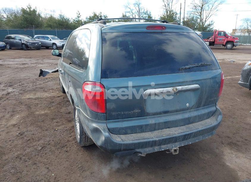 Photo 3 of 2005 Chrysler Town & COUNTRY TOURING (VIN 2C4GP54L35R530262)