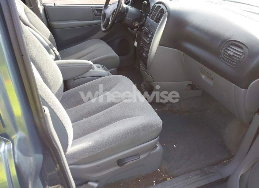 Photo 5 of 2005 Chrysler Town & COUNTRY TOURING (VIN 2C4GP54L35R530262)