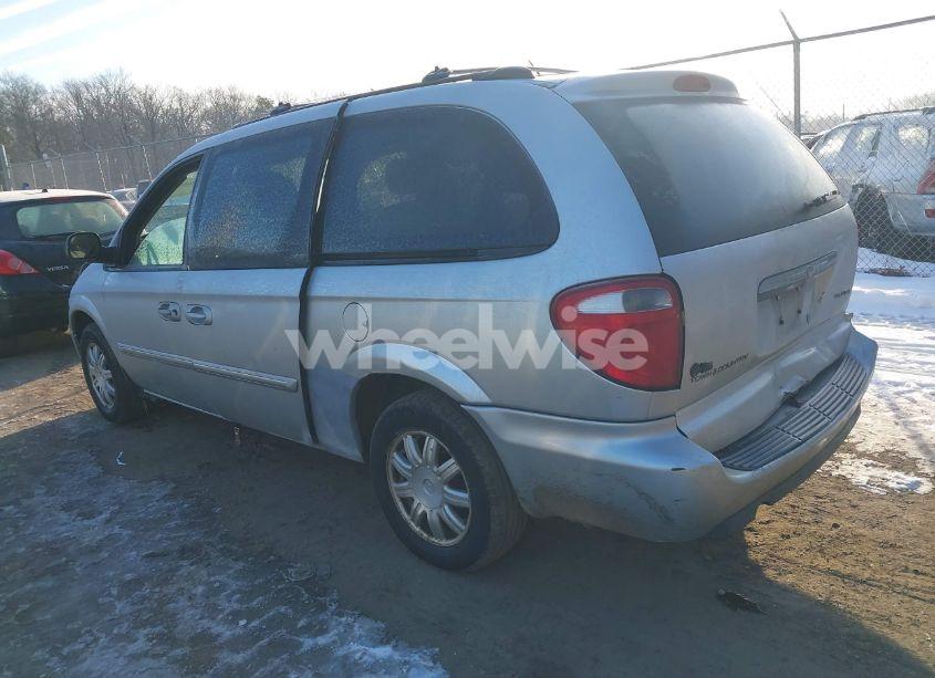 Photo 3 of 2005 Chrysler Town & COUNTRY TOURING (VIN 2C4GP54L35R600570)