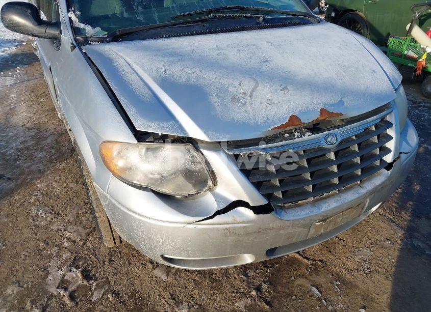 Photo 6 of 2005 Chrysler Town & COUNTRY TOURING (VIN 2C4GP54L35R600570)