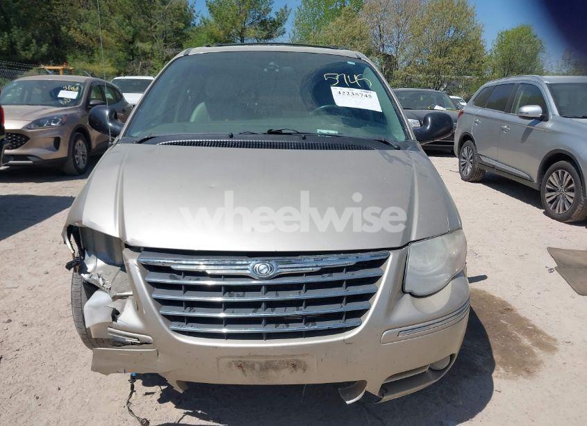 Photo 12 of 2005 Chrysler Town & COUNTRY TOURING (VIN 2C4GP54L45R123762)