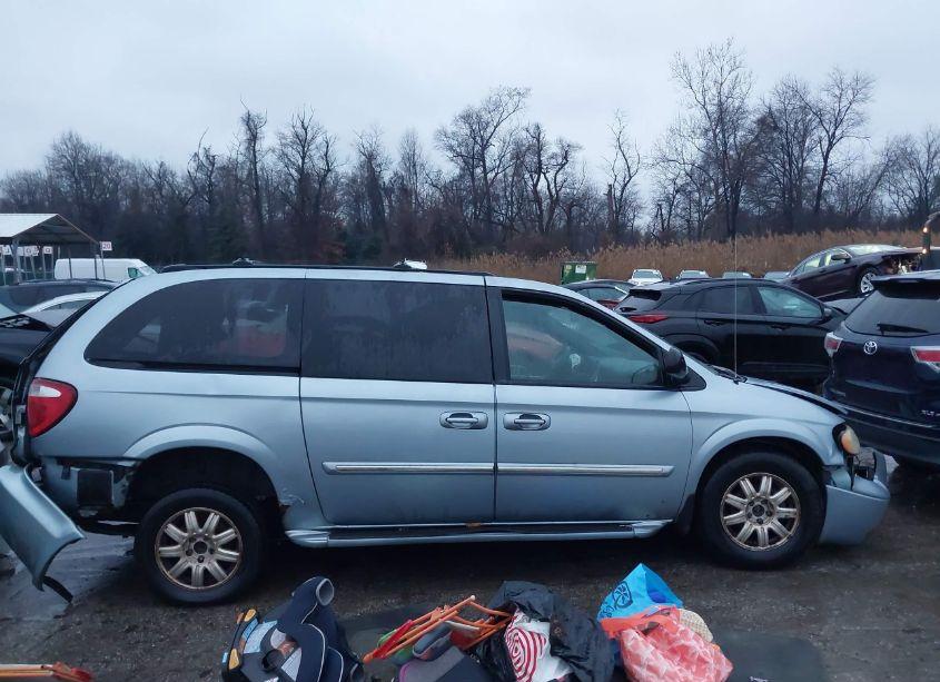 Photo 13 of 2005 Chrysler Town & COUNTRY TOURING (VIN 2C4GP54L45R198350)