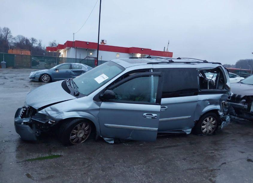 Photo 14 of 2005 Chrysler Town & COUNTRY TOURING (VIN 2C4GP54L45R198350)