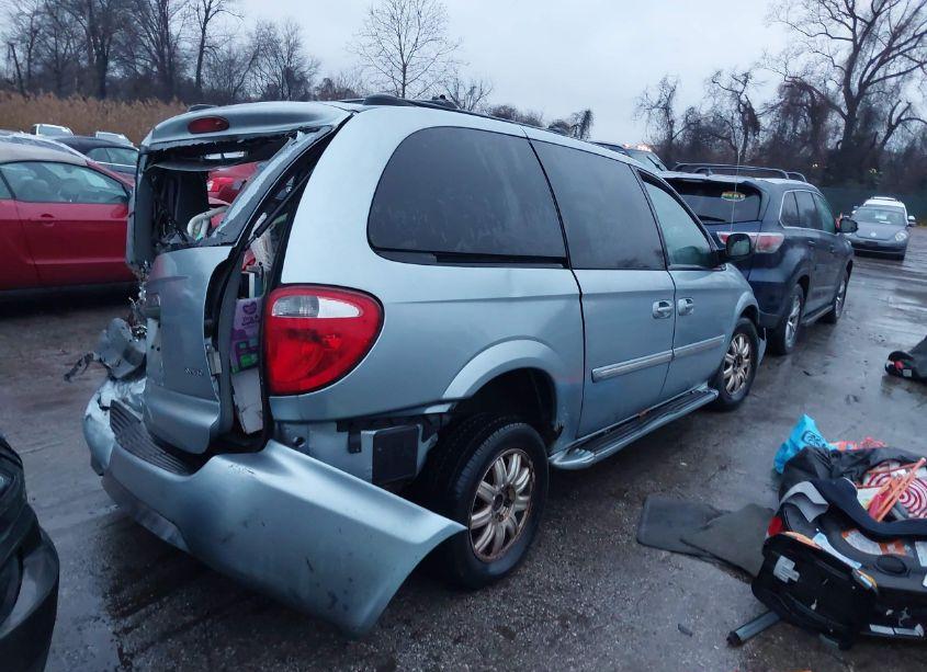 Photo 4 of 2005 Chrysler Town & COUNTRY TOURING (VIN 2C4GP54L45R198350)