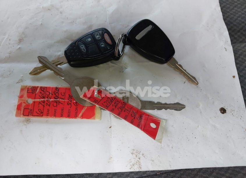 Photo 11 of 2004 Chrysler Town & COUNTRY TOURING (VIN 2C4GP54L54R567070)