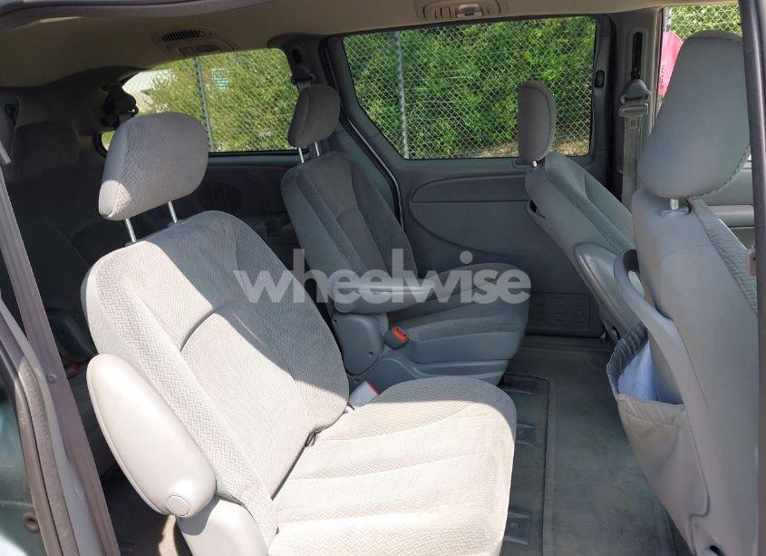 Photo 8 of 2004 Chrysler Town & COUNTRY TOURING (VIN 2C4GP54L54R567070)