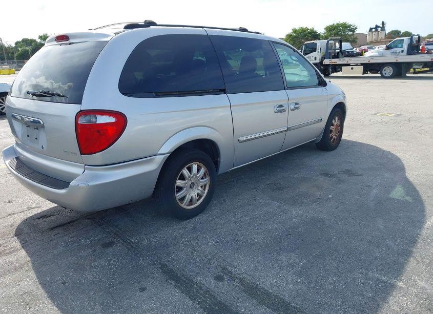 Photo 4 of 2004 Chrysler Town & COUNTRY TOURING (VIN 2C4GP54L54R605297)