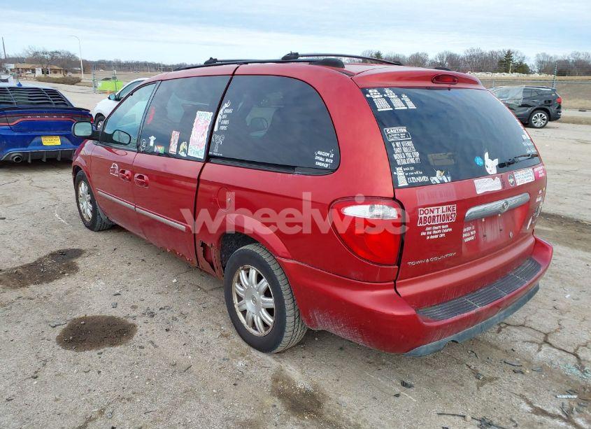 Photo 3 of 2005 Chrysler Town & COUNTRY TOURING (VIN 2C4GP54L55R177829)