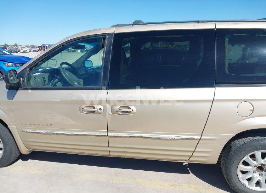 Photo 14 of 2001 Chrysler Town & COUNTRY LXI (VIN 2C4GP54L61R384028)