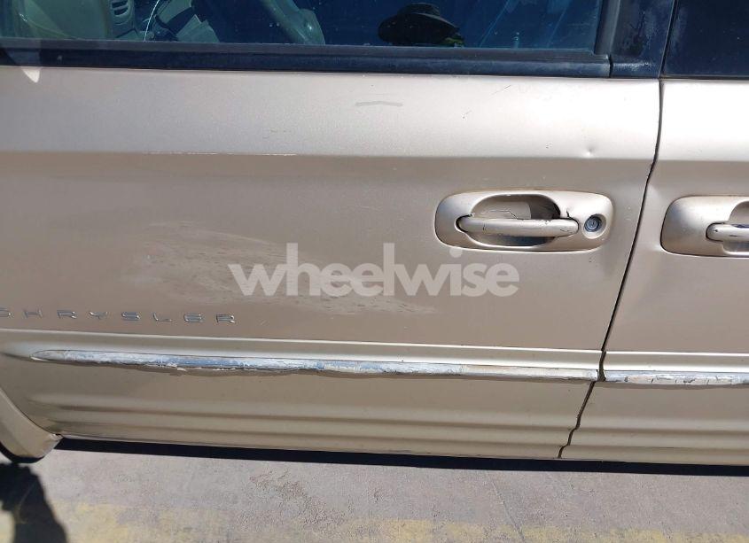 Photo 20 of 2001 Chrysler Town & COUNTRY LXI (VIN 2C4GP54L61R384028)