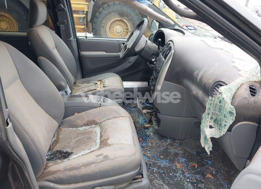 Photo 5 of 2004 Chrysler Town & COUNTRY TOURING (VIN 2C4GP54L64R548091)