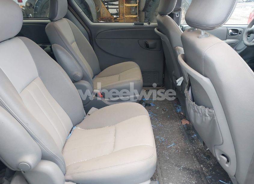 Photo 8 of 2004 Chrysler Town & COUNTRY TOURING (VIN 2C4GP54L64R548091)