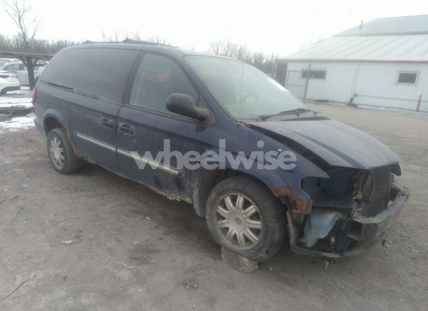 2005 Chrysler Town & COUNTRY TOURING (VIN 2C4GP54L65R227315) main photo