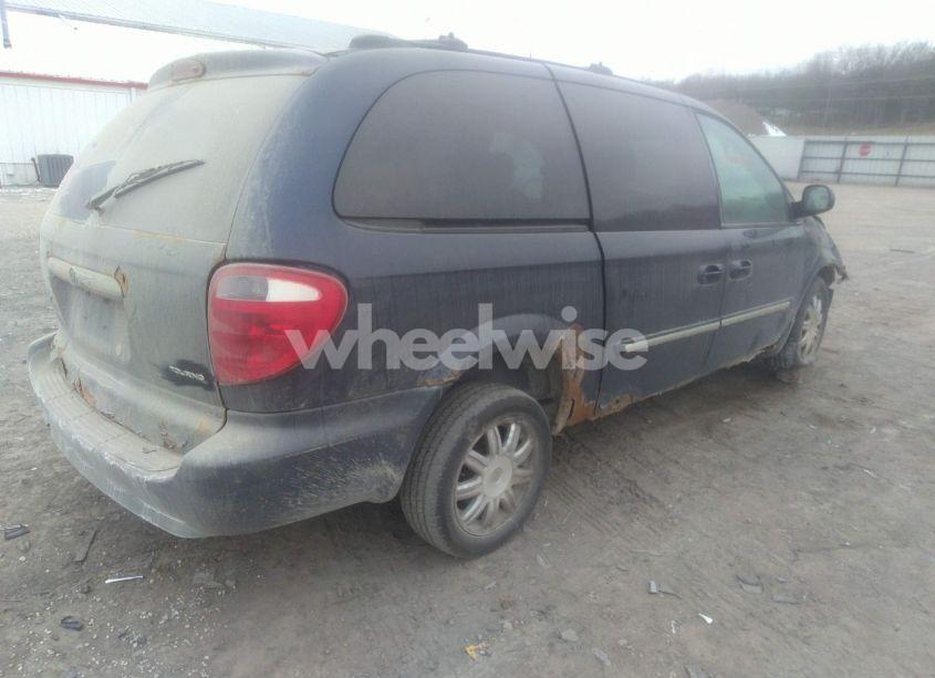 Photo 4 of 2005 Chrysler Town & COUNTRY TOURING (VIN 2C4GP54L65R227315)