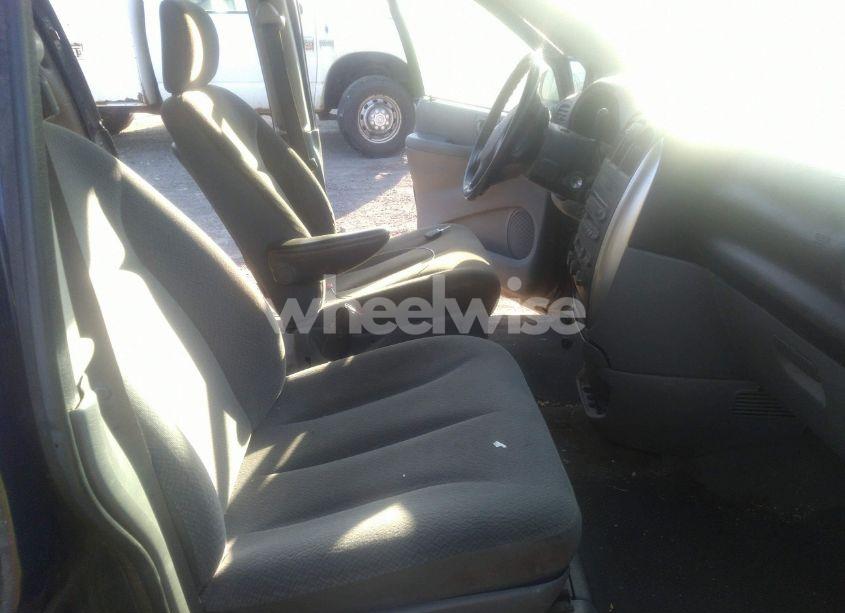 Photo 5 of 2005 Chrysler Town & COUNTRY TOURING (VIN 2C4GP54L65R227315)