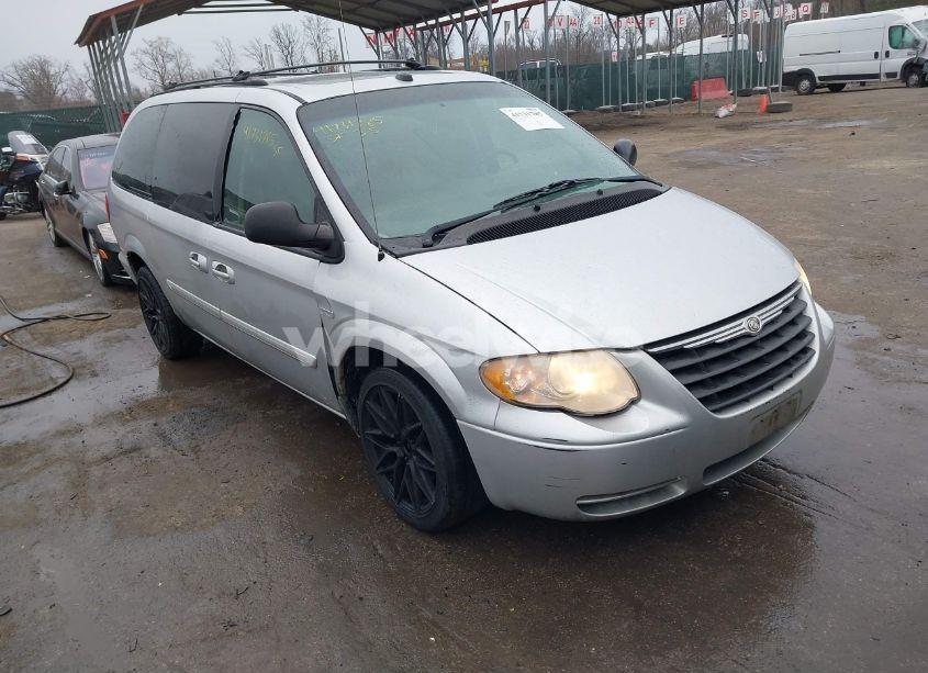 2005 Chrysler Town & COUNTRY TOURING (VIN 2C4GP54L65R392300) main photo