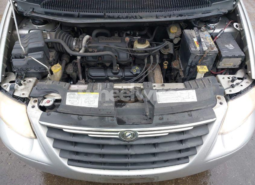 Photo 10 of 2005 Chrysler Town & COUNTRY TOURING (VIN 2C4GP54L65R392300)