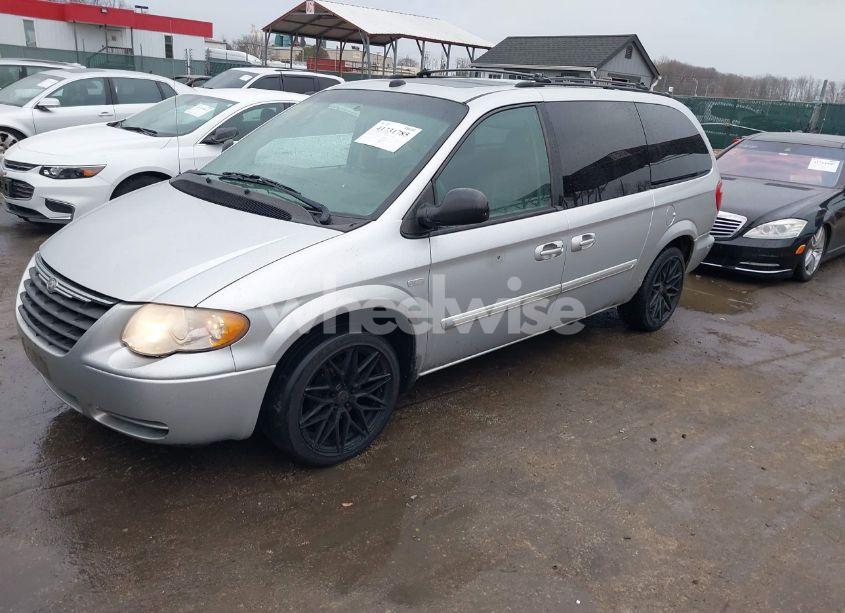 Photo 2 of 2005 Chrysler Town & COUNTRY TOURING (VIN 2C4GP54L65R392300)