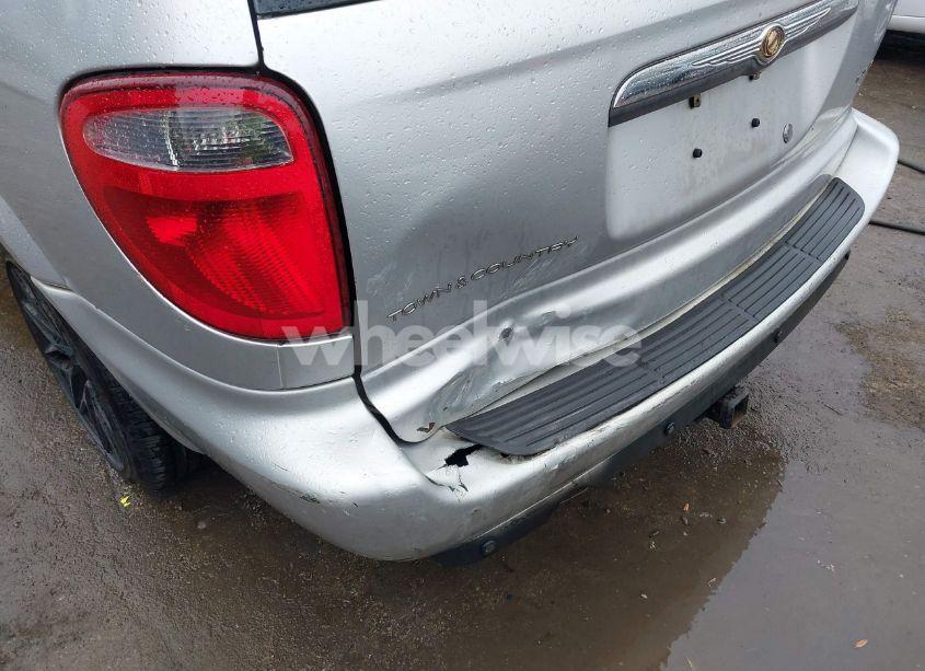 Photo 6 of 2005 Chrysler Town & COUNTRY TOURING (VIN 2C4GP54L65R392300)