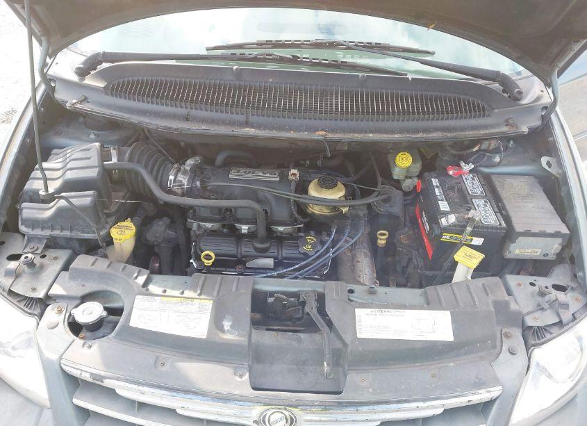 Photo 10 of 2005 Chrysler Town & COUNTRY TOURING (VIN 2C4GP54L75R120290)