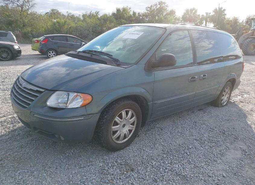 Photo 2 of 2005 Chrysler Town & COUNTRY TOURING (VIN 2C4GP54L75R120290)