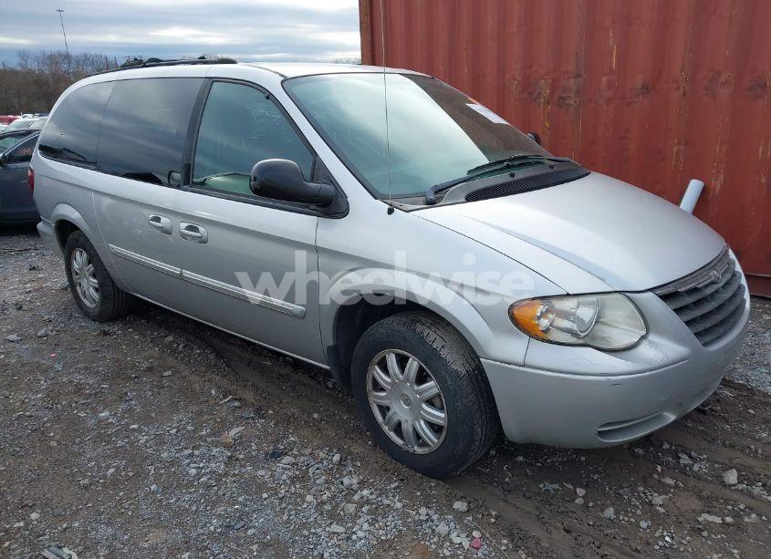 2005 Chrysler Town & COUNTRY TOURING (VIN 2C4GP54L75R189058) main photo