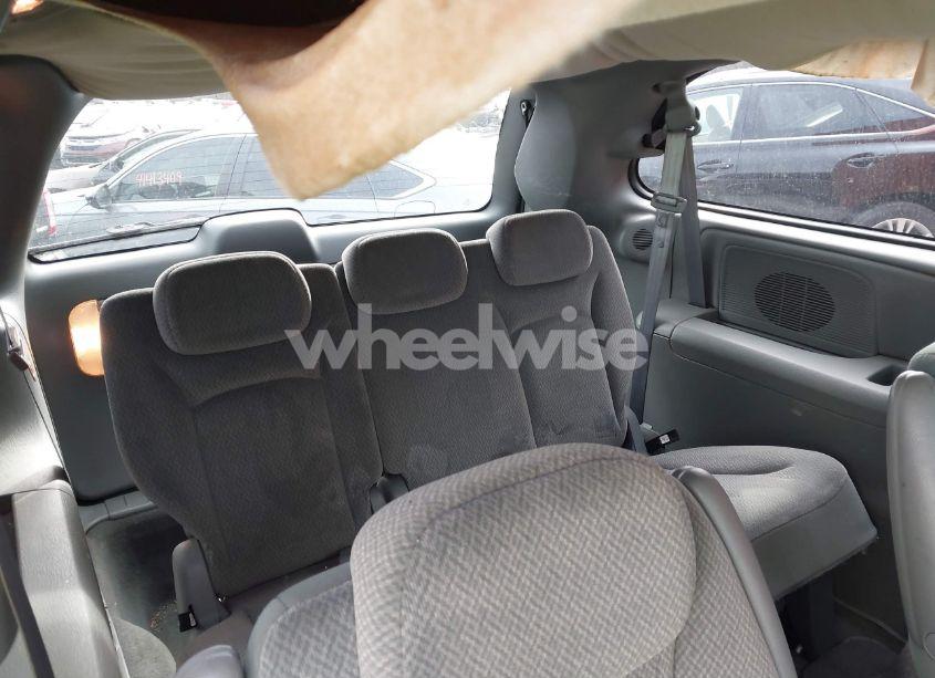 Photo 8 of 2005 Chrysler Town & COUNTRY TOURING (VIN 2C4GP54L75R189058)