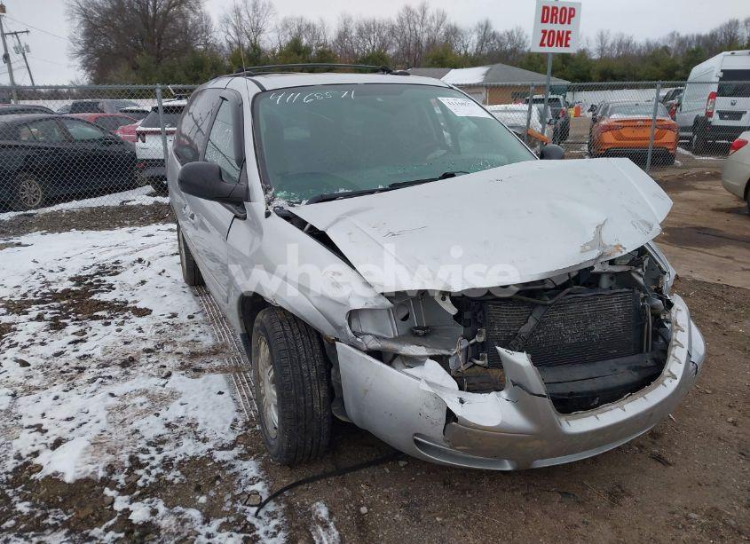 2005 Chrysler Town & COUNTRY TOURING (VIN 2C4GP54L75R467120) main photo