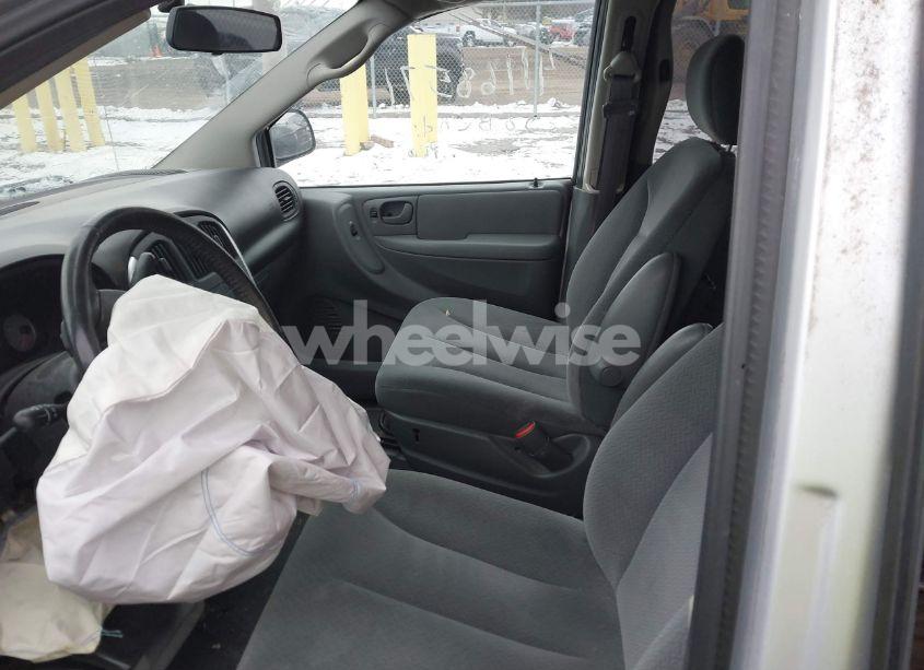 Photo 5 of 2005 Chrysler Town & COUNTRY TOURING (VIN 2C4GP54L75R467120)