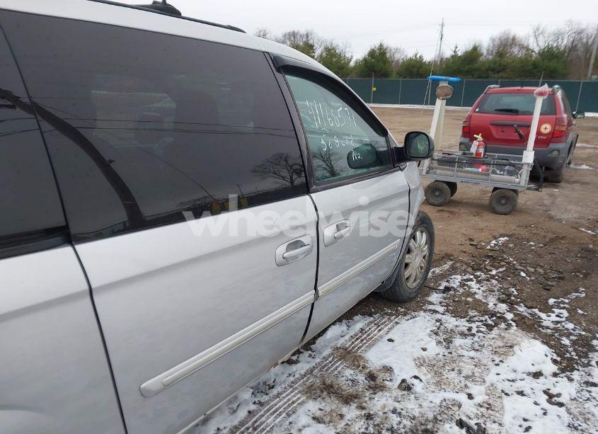 Photo 6 of 2005 Chrysler Town & COUNTRY TOURING (VIN 2C4GP54L75R467120)