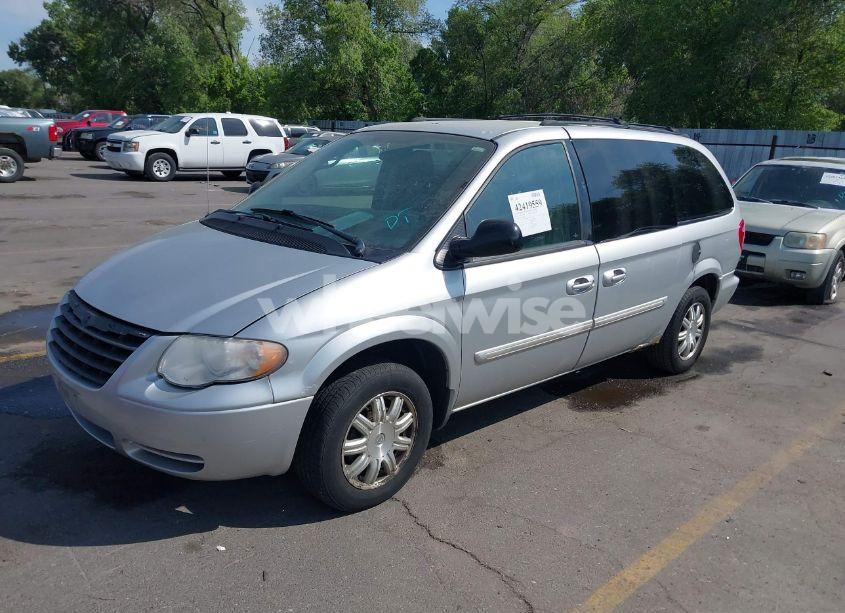 Photo 2 of 2005 Chrysler Town & COUNTRY TOURING (VIN 2C4GP54L75R534962)