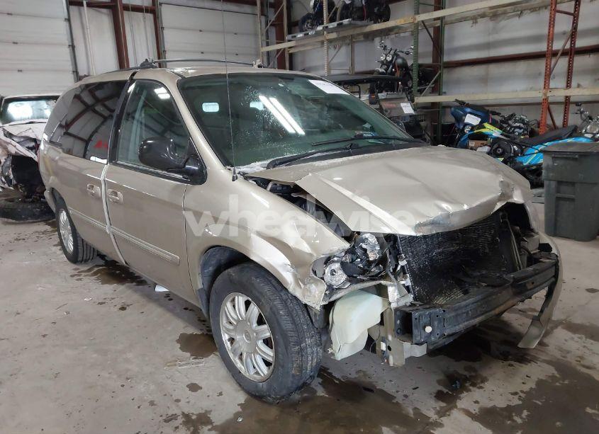 2005 Chrysler Town & COUNTRY TOURING (VIN 2C4GP54L75R563071) main photo