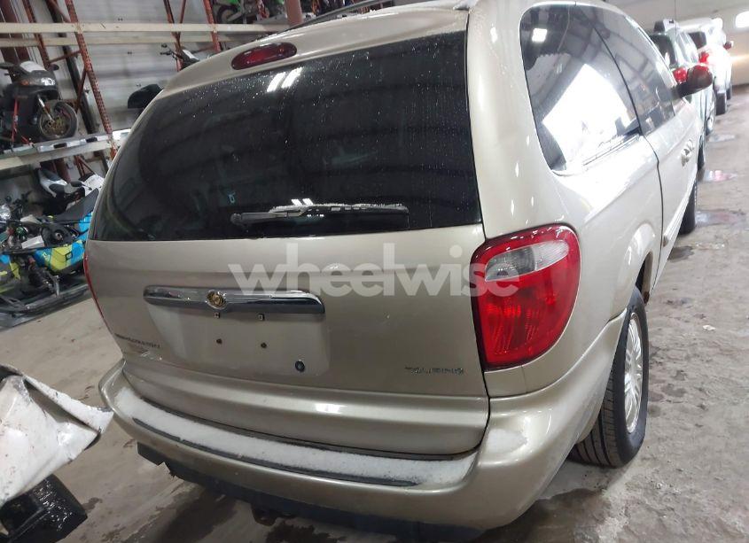 Photo 16 of 2005 Chrysler Town & COUNTRY TOURING (VIN 2C4GP54L75R563071)