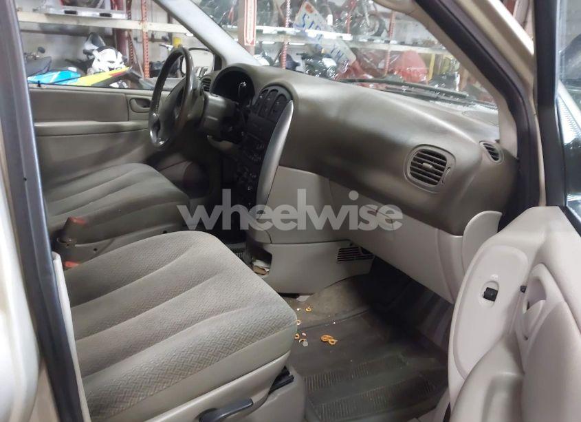 Photo 5 of 2005 Chrysler Town & COUNTRY TOURING (VIN 2C4GP54L75R563071)