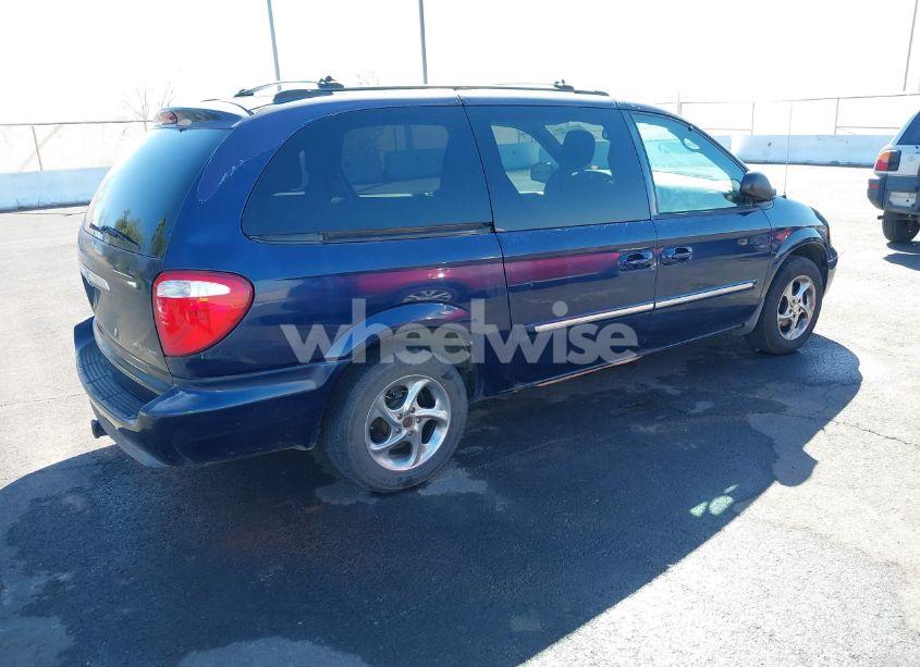 Photo 4 of 2005 Chrysler Town & COUNTRY TOURING (VIN 2C4GP54L85R157798)