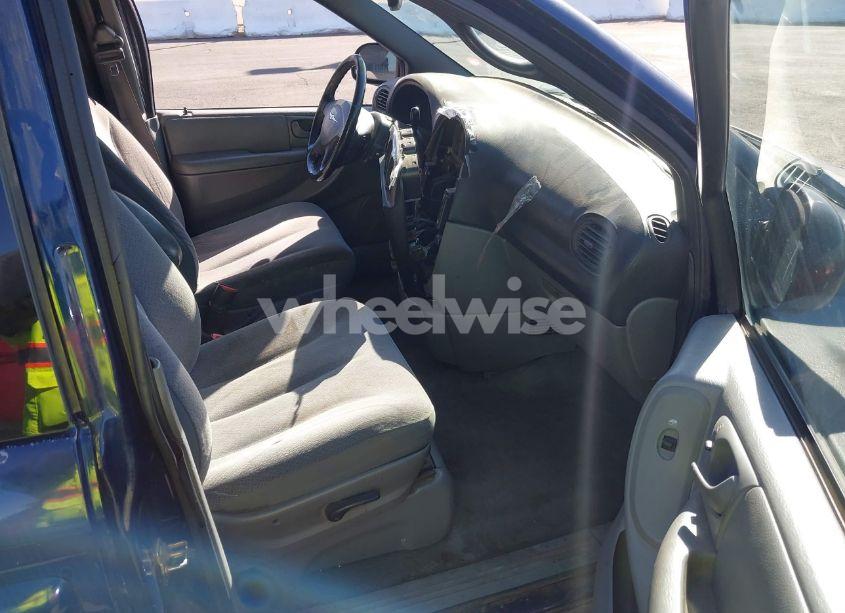 Photo 5 of 2005 Chrysler Town & COUNTRY TOURING (VIN 2C4GP54L85R157798)