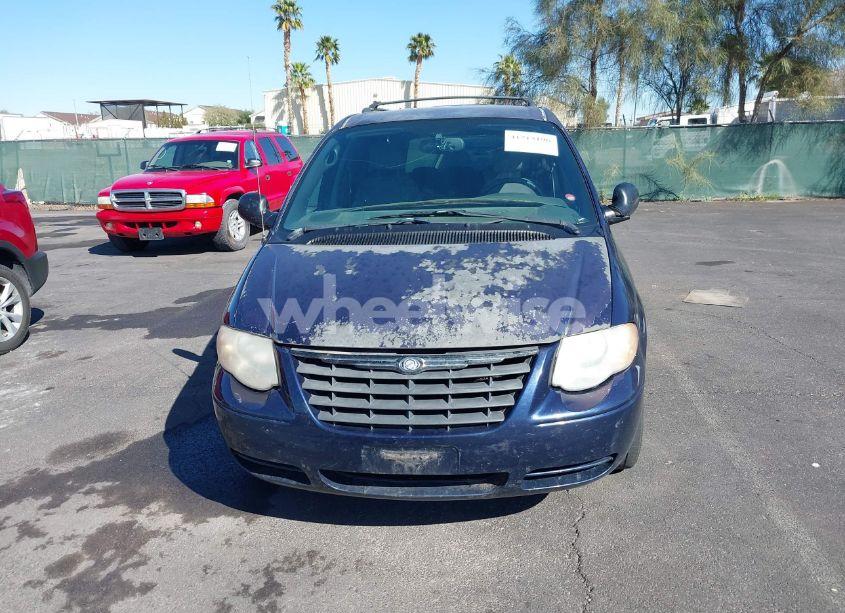 Photo 6 of 2005 Chrysler Town & COUNTRY TOURING (VIN 2C4GP54L85R157798)