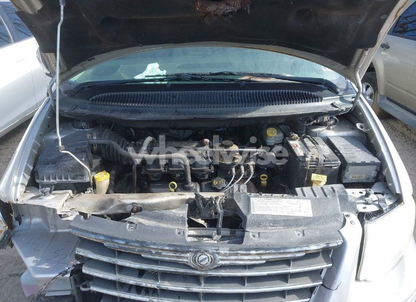 Photo 10 of 2005 Chrysler Town & COUNTRY TOURING (VIN 2C4GP54L85R246710)