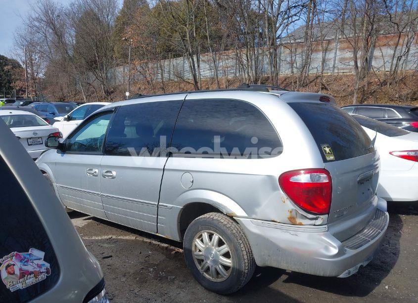 Photo 15 of 2005 Chrysler Town & COUNTRY TOURING (VIN 2C4GP54L85R246710)