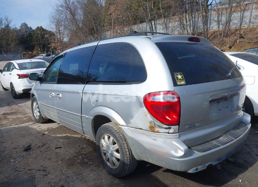 Photo 3 of 2005 Chrysler Town & COUNTRY TOURING (VIN 2C4GP54L85R246710)
