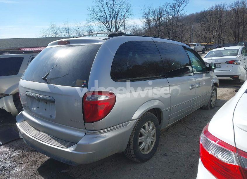 Photo 4 of 2005 Chrysler Town & COUNTRY TOURING (VIN 2C4GP54L85R246710)