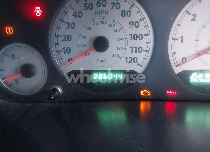 Photo 15 of 2005 Chrysler Town & COUNTRY TOURING (VIN 2C4GP54L85R400879)