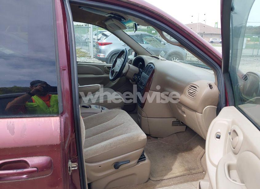 Photo 5 of 2002 Chrysler Town & COUNTRY LXI (VIN 2C4GP54L92R787826)